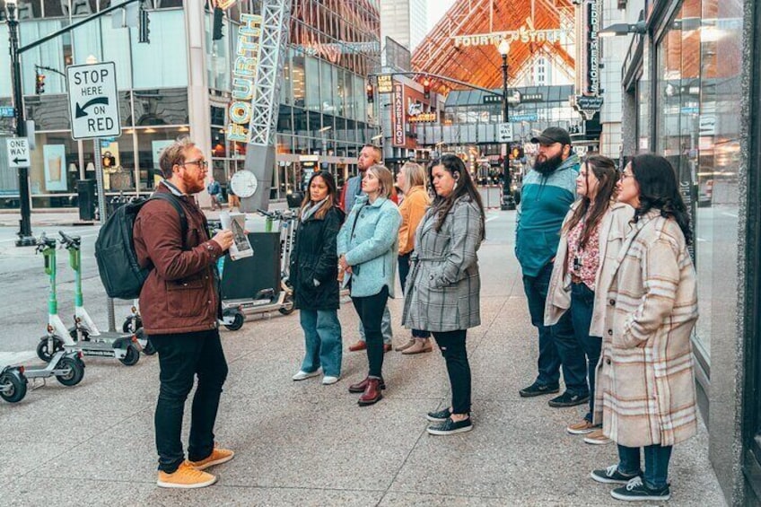 3-Hour Private Food and Bourbon Walking Tour in Louisville 