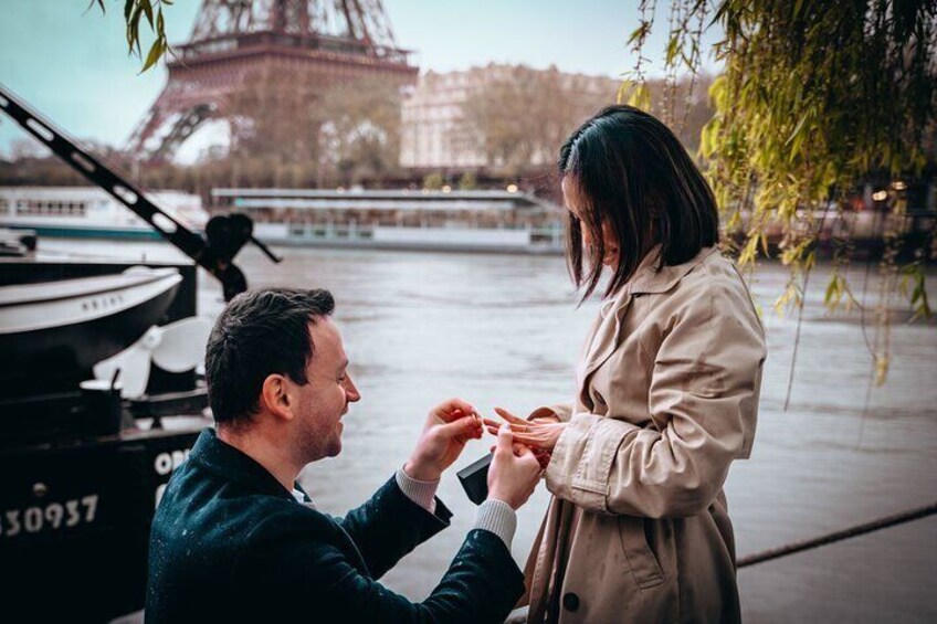 Private Photoshoot near the Eiffel Tower and the Streets Around