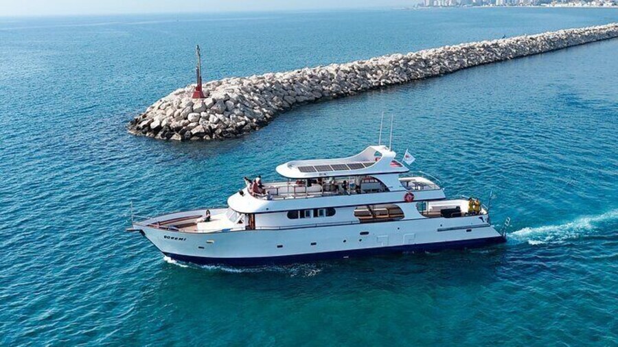Relaxing Cruise at Larnaca Bay
