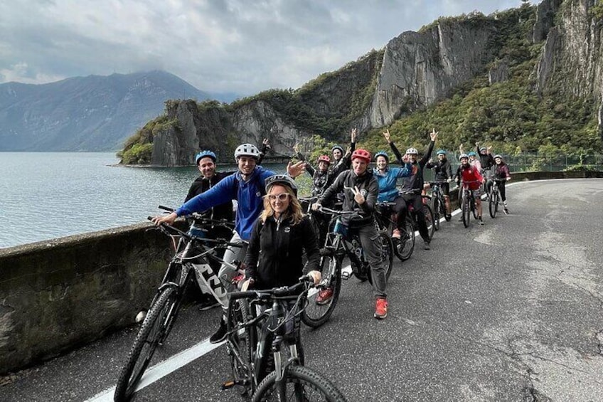 E-bike Tour in Lake Iseo