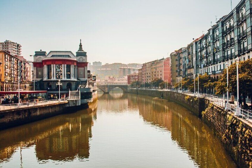 Bilbao & Guggenheim Museum Private Walking Tour with guide