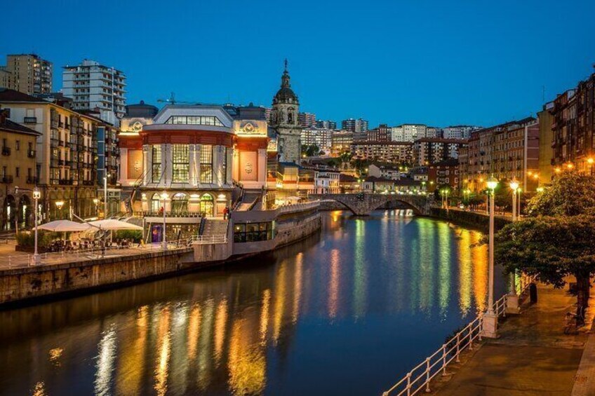 Bilbao & Guggenheim Museum Private Walking Tour with guide