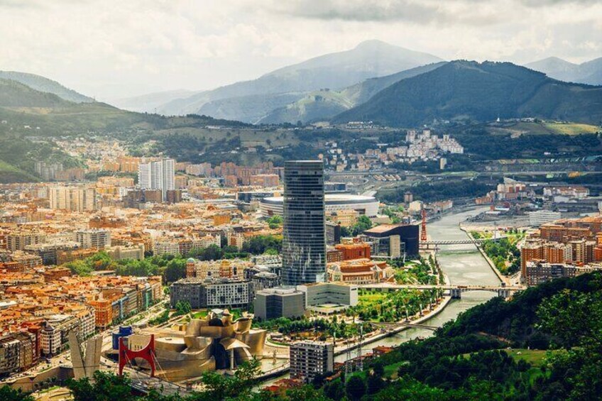 Bilbao Private Walking Tour: History, Guggenheim, Pintxos Tasting