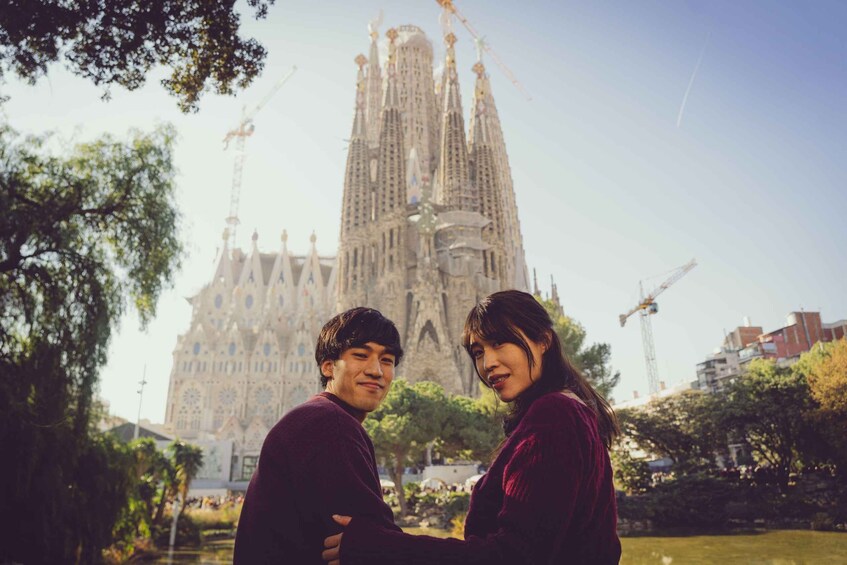 Picture 1 for Activity Barcelona: Romantic photoshoot for Couples