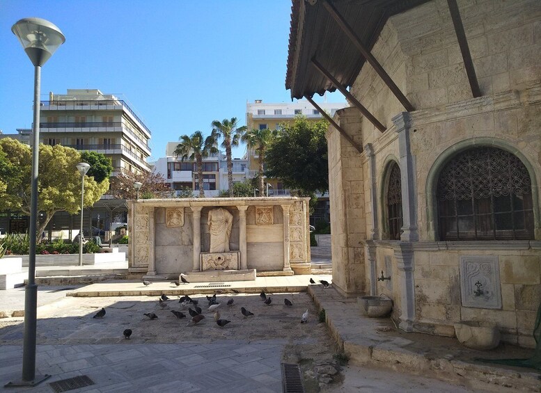 Picture 2 for Activity Heraklion: Ecobike Sightseeing Tour with Greek Meze