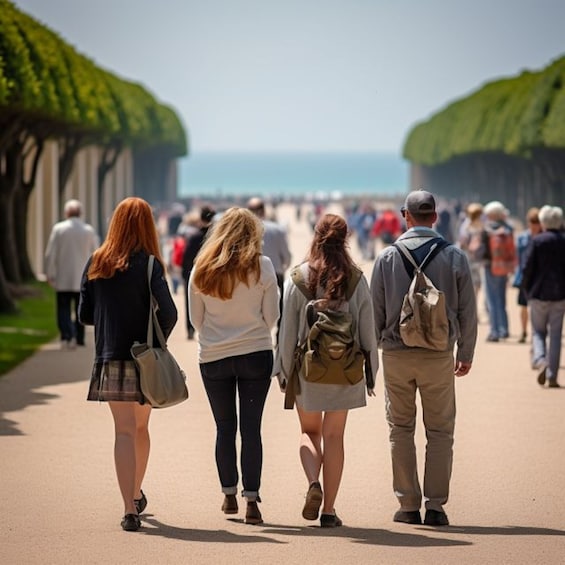 Normandy: Omaha Beach U.S. Cemetery Guided Walking Tour