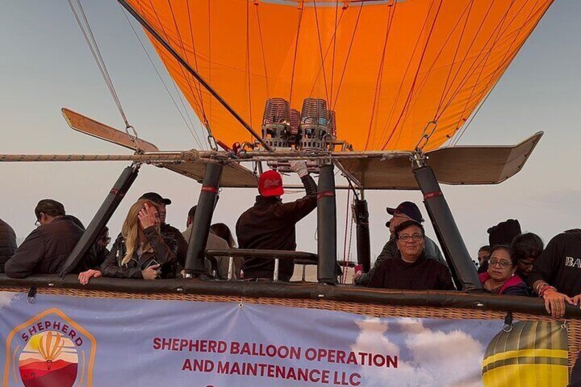 Hot Air Balloon Tour in Dubai with Flight Video