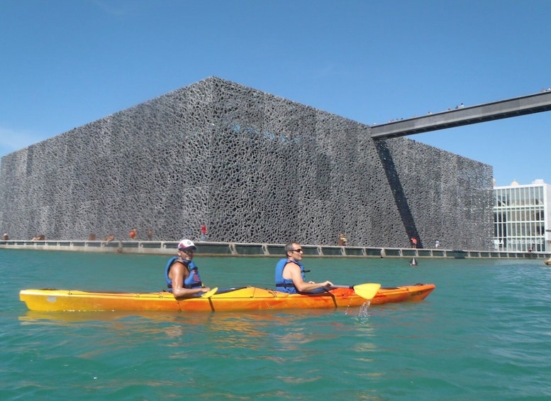 Marseille: Calanques Sea Kayaking Guided Tour