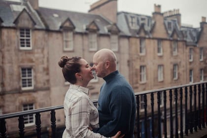 Celebrar el amor: una sesión de fotos de San Valentín en Edimburgo