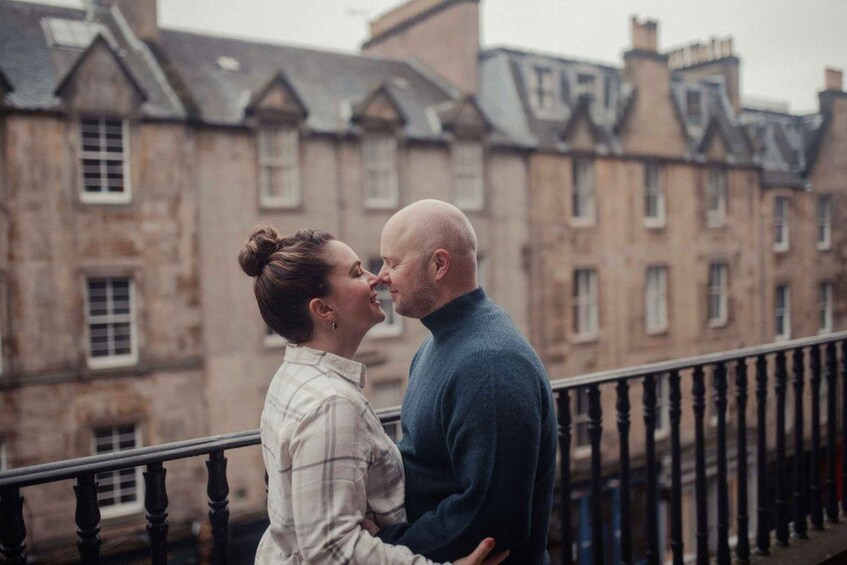 Edinburgh: Romantic Couples Professional Photoshoot