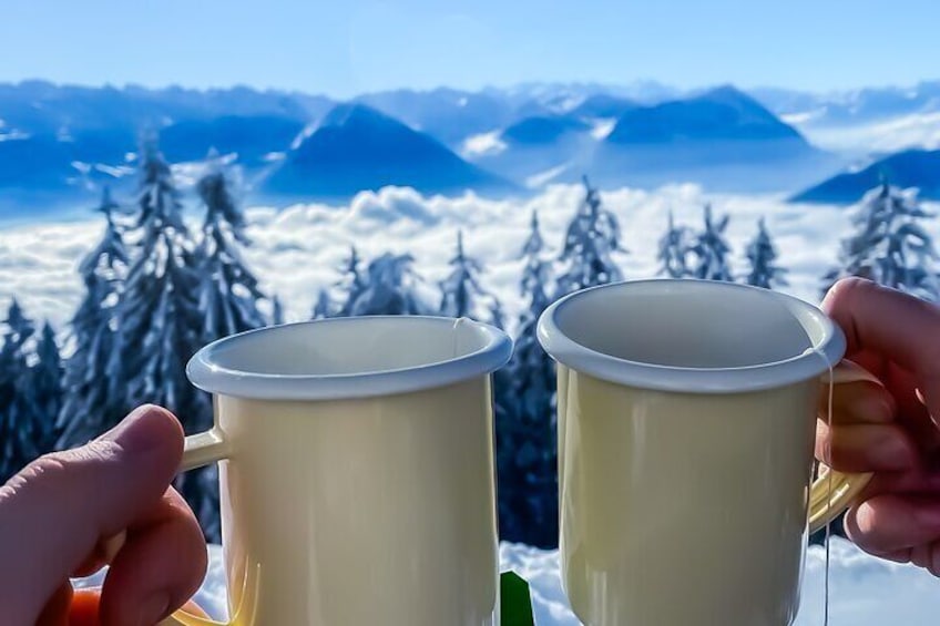 Winter chocolate fondue picnic on the Rigi