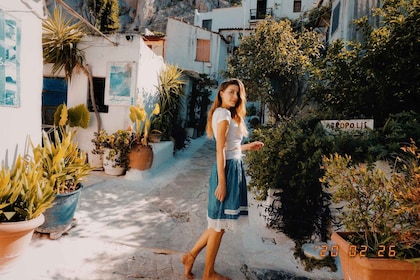Atenas: sesión de fotos profesional en Anafiotika Village