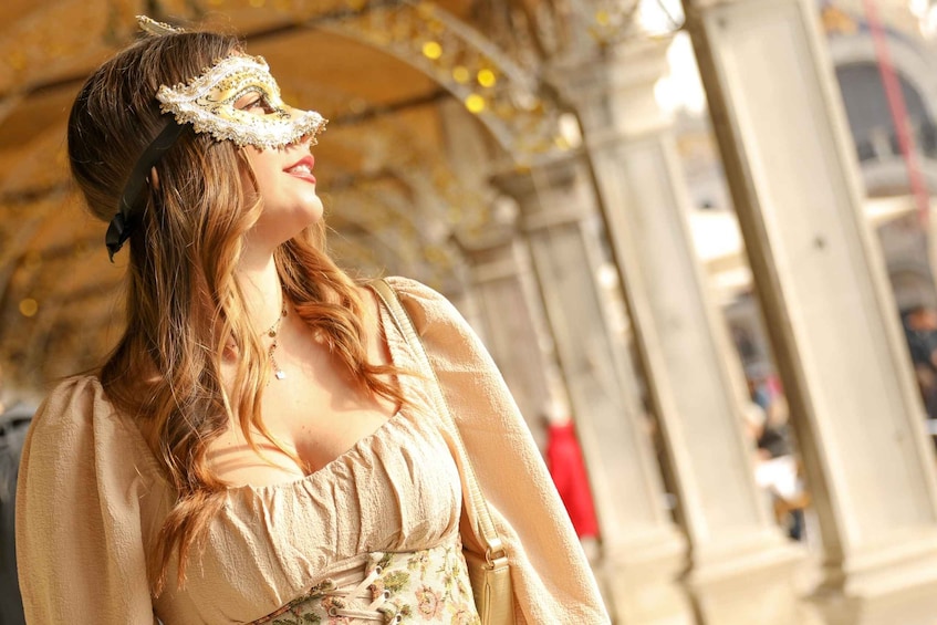 Picture 2 for Activity Carnival in Venice: private photoshoot