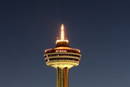 Best of Niagara Falls USA and Canada Night Tour with Skylon Tower
