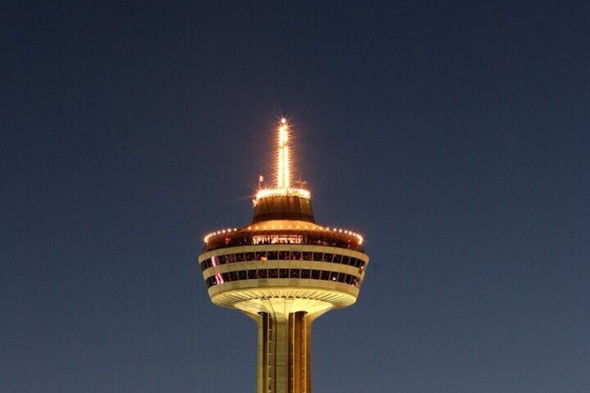 Best of Niagara Falls and Canada Night Tour with Skylon Tower
