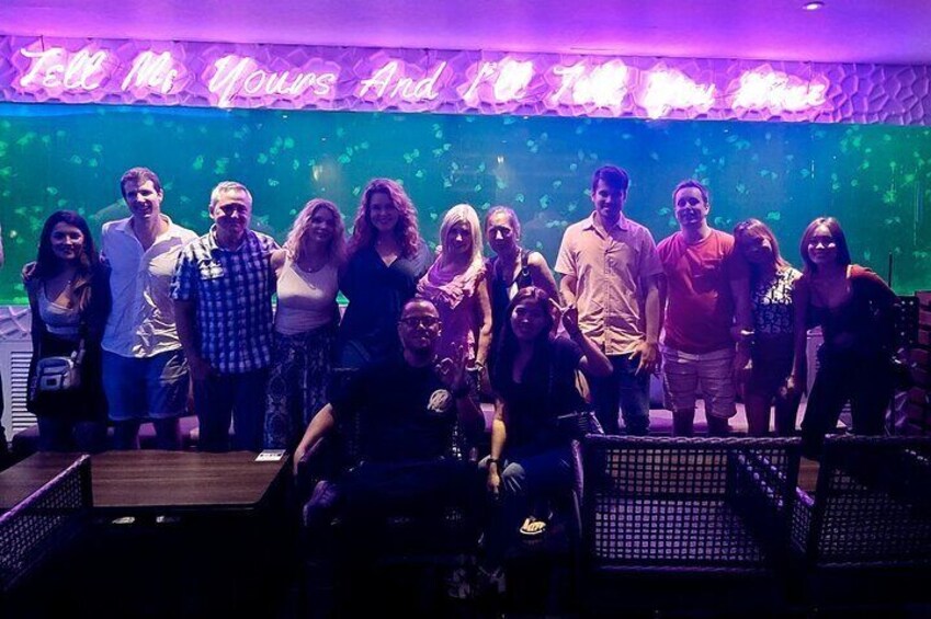 Makati: Pburgos Go Go Bars, Music Clubs & Rooftops Nightlife Tour