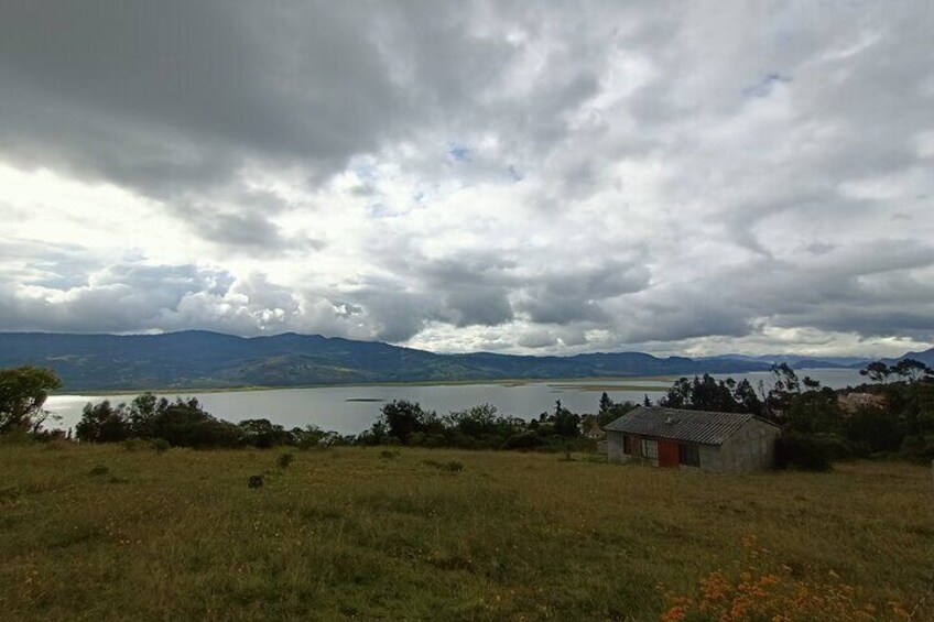 Private Visit to the Guatavita Reservoir and Lagoon with Hot Springs