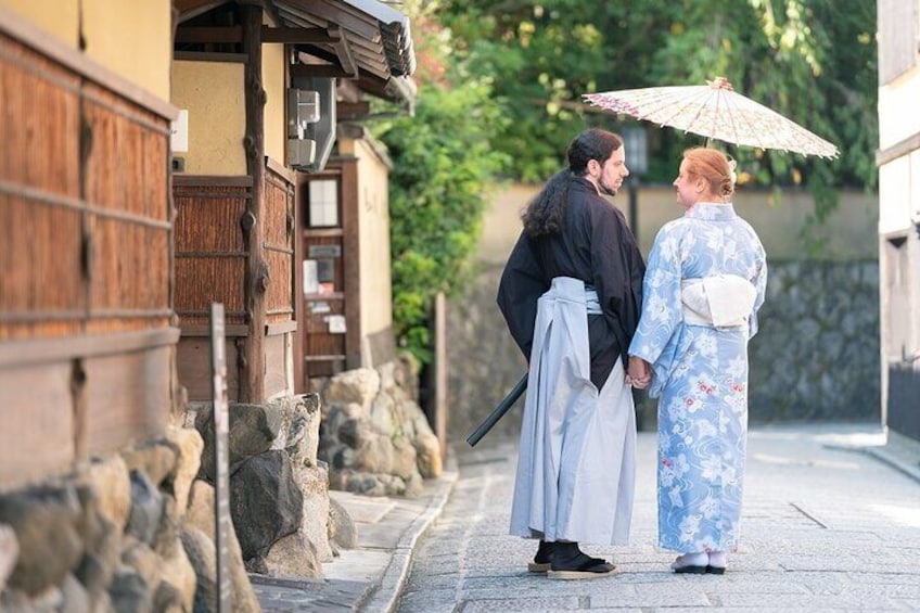 Go Kyoto Sightseeing in a Beautiful KIMONO (near Kyoto Station)