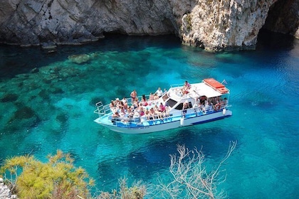 Boat Cruise to Navagio Shipwreck