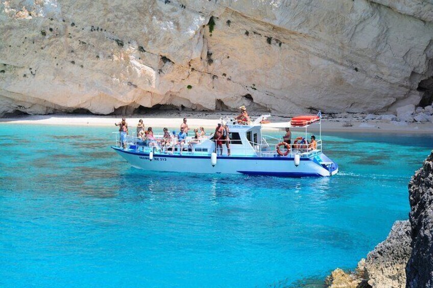 Boat Cruise to Navagio Shipwreck 