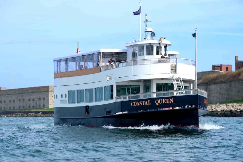 Picture 1 for Activity Wickford, RI: Narragansett Bay Seal-Watching Tour by Boat