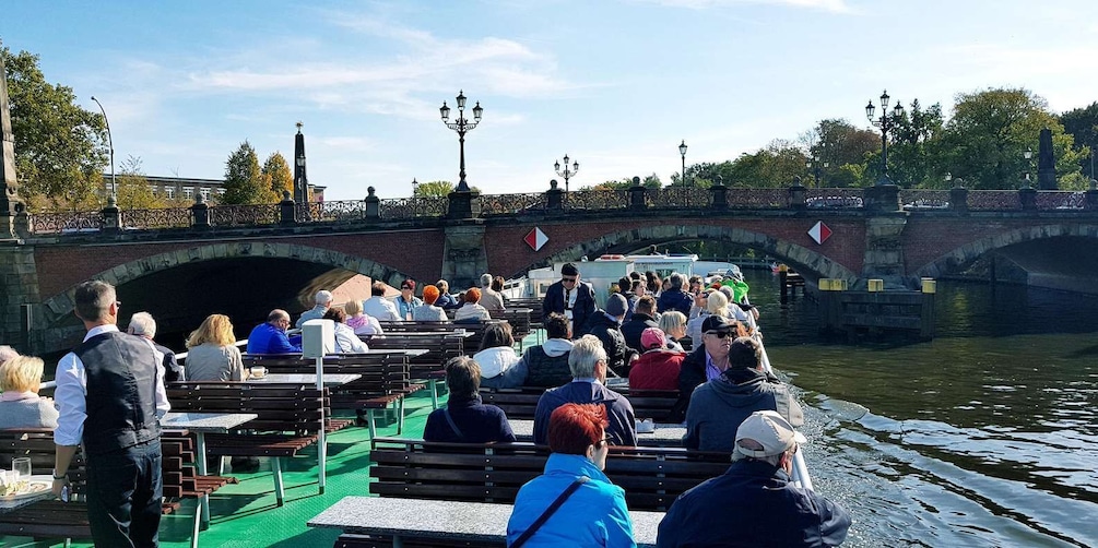Picture 5 for Activity Berlin: 3.5-Hour Sightseeing Cruise on the Spree River