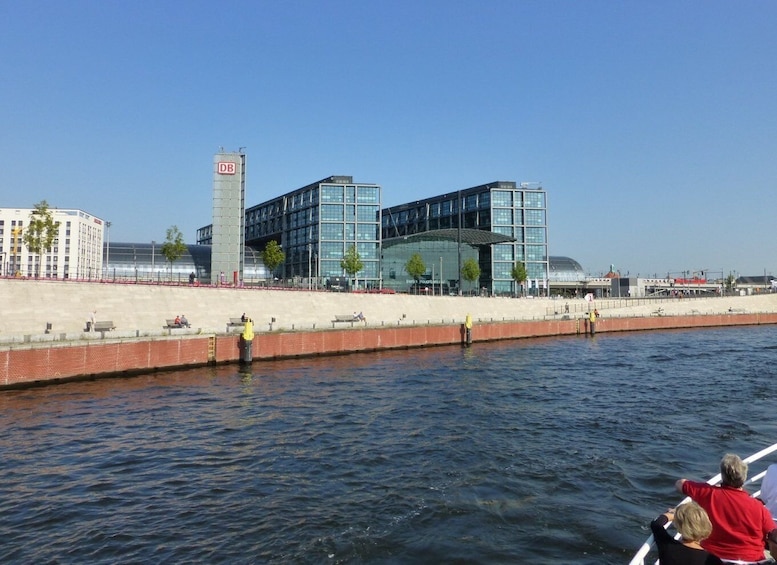 Picture 2 for Activity Berlin: 3.5 Hour Sightseeing River Cruise