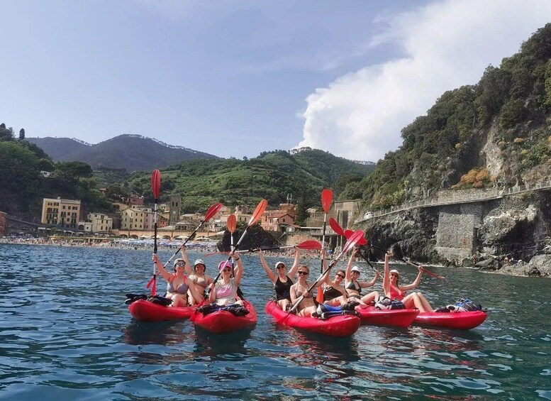 Monterosso al Mare: Monterosso Kayak and Snorkeling Tour