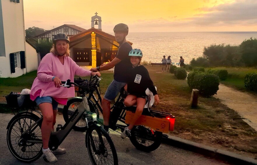 Picture 6 for Activity E-bike Guided Tour With Sunset local Aperitif Ride