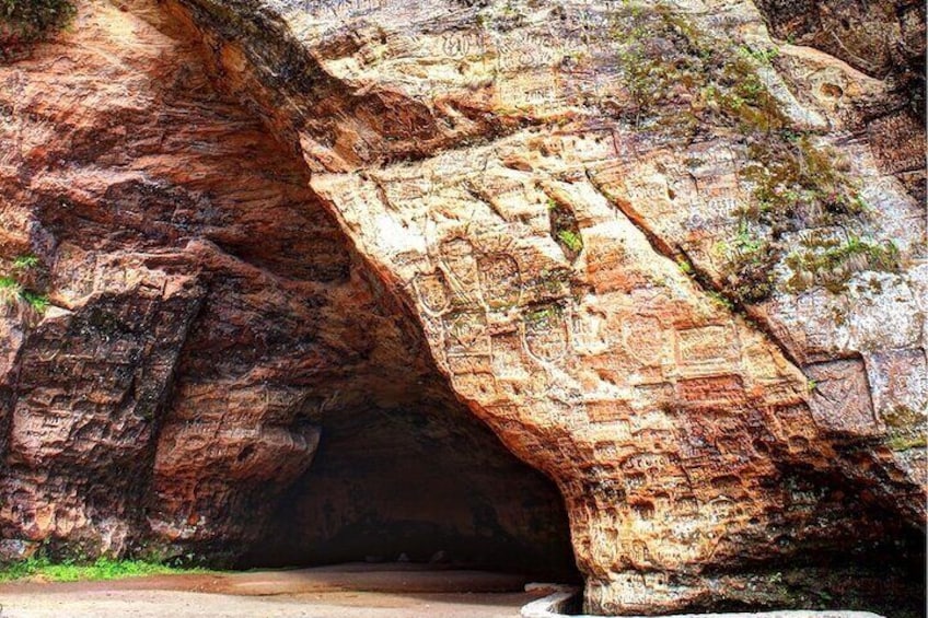 Gutmans cave