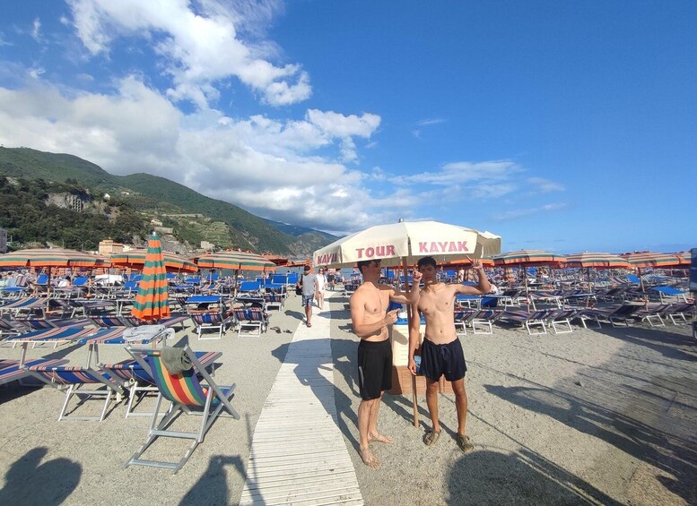 Picture 5 for Activity From Monterosso: Vernazza Bay Kayaking Tour