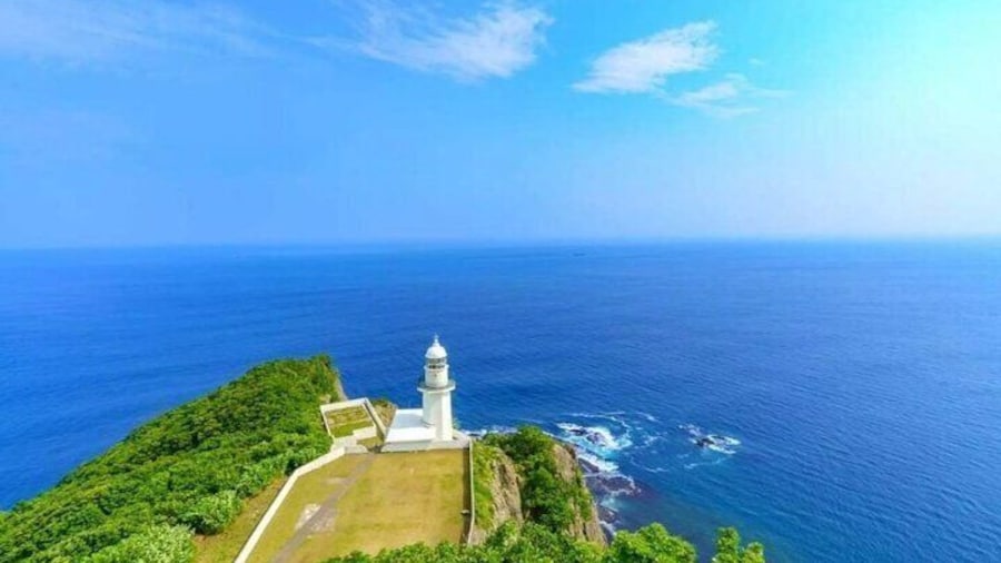 Hokkaido Day Tour from Sapporo with Noboribetsu BearPark