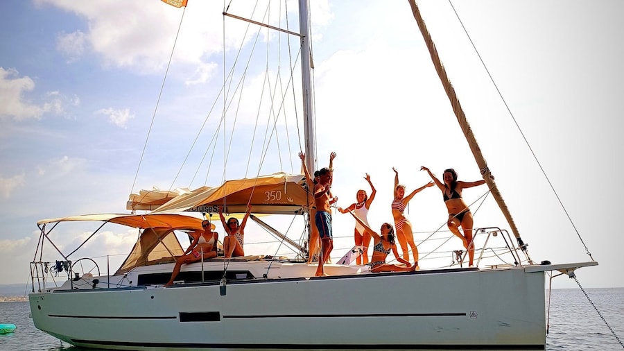 Alghero: Daily Sailing Experience with lunch onboard