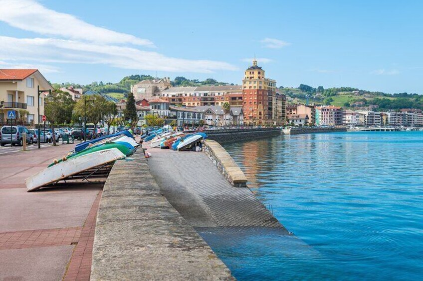 Essential Walking Tour through the Emblematic Places of Hondarribia