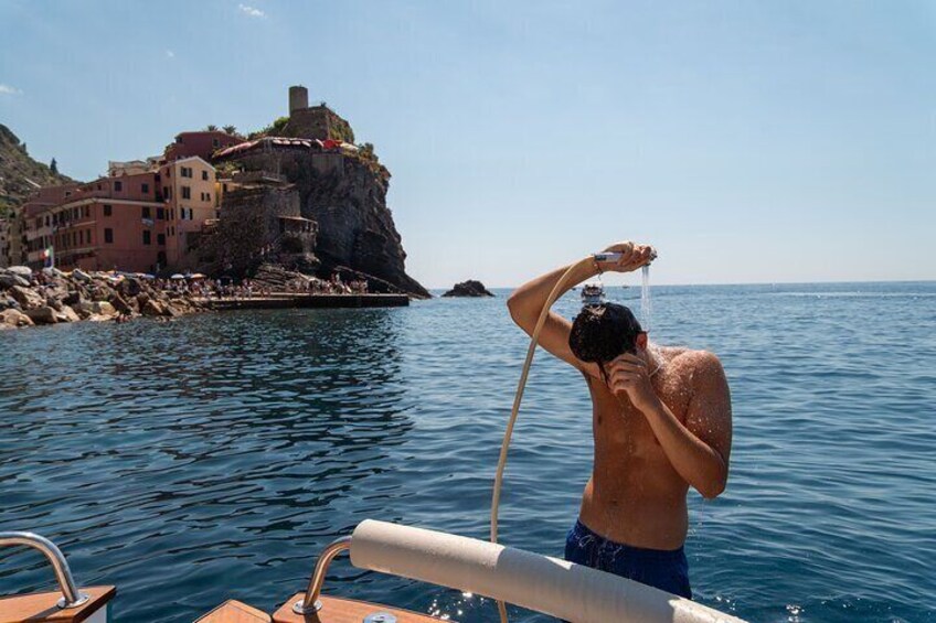 Cinque Terre Hybrid Boat Tour from Monterosso