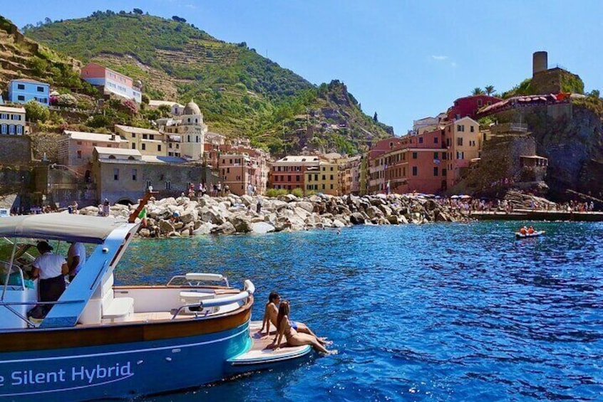 Cinque Terre Hybrid Boat Tour from Monterosso