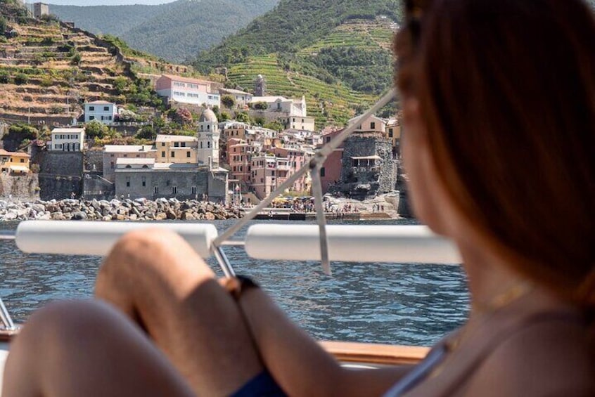 Cinque Terre Hybrid Boat Tour from Monterosso