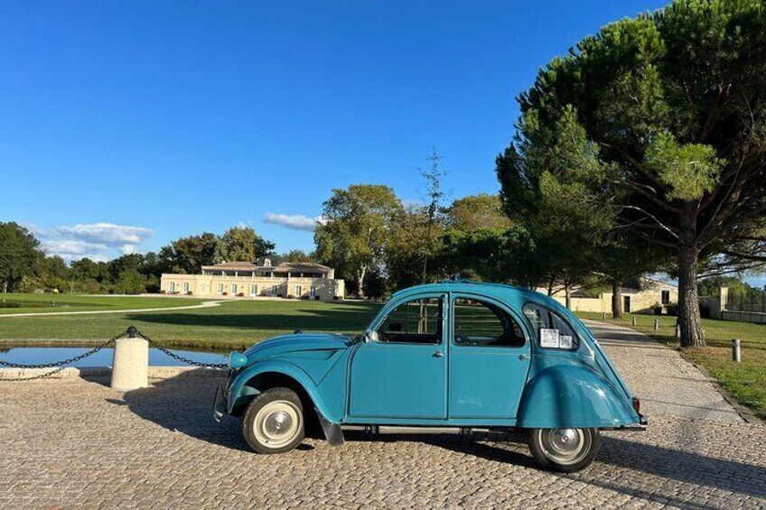 Private tour in the Médoc in a classic car