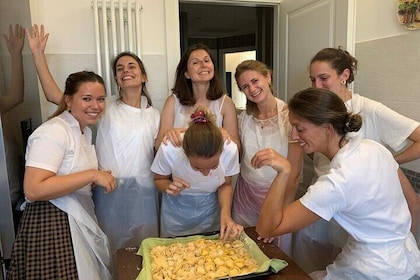Milan cooking class: Fresh pasta and pizza!