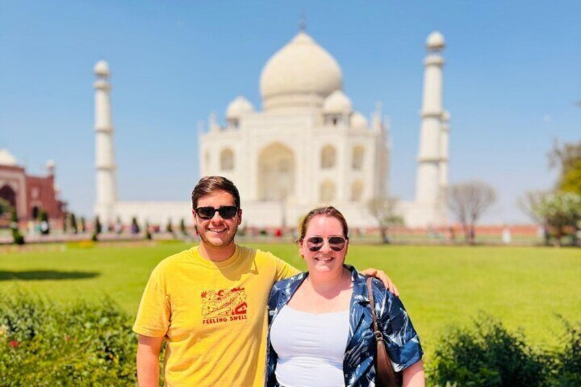 From Delhi: Private 2-Day Taj Mahal, Agra Fort & Fatehpur Sikri