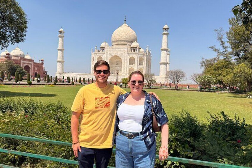 From Delhi: Private 2-Day Taj Mahal, Agra Fort & Fatehpur Sikri