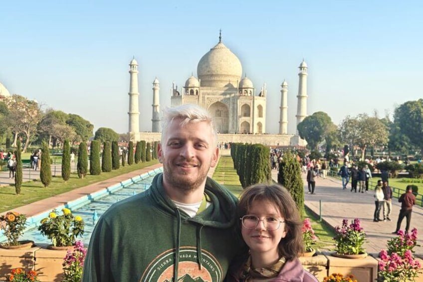 From Delhi: Private 2-Day Taj Mahal, Agra Fort & Fatehpur Sikri