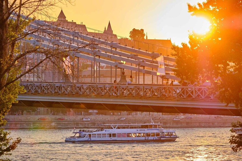 Picture 1 for Activity Budapest: Summer Sightseeing Cruise