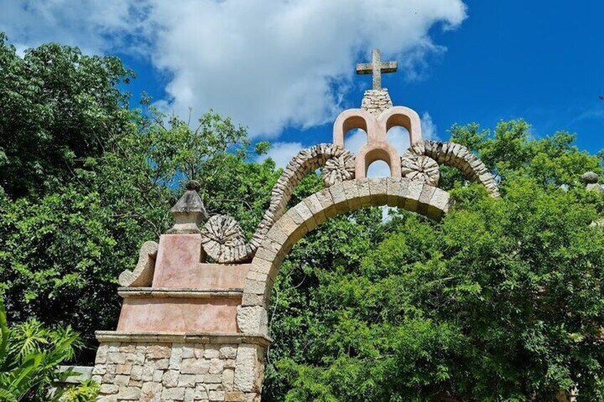 arch, hacienda mucuyche