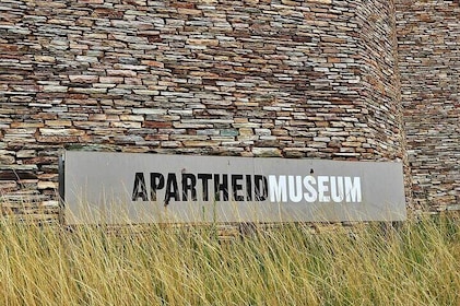 Full Day Tour Apartheid Museum and Soweto