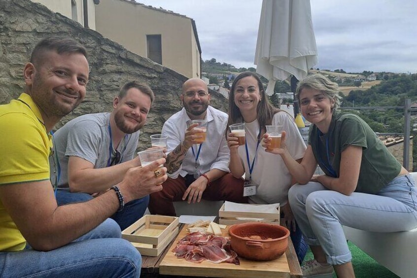 Gastronomic and Beer Tour at the Medieval Castle Roccascalegna