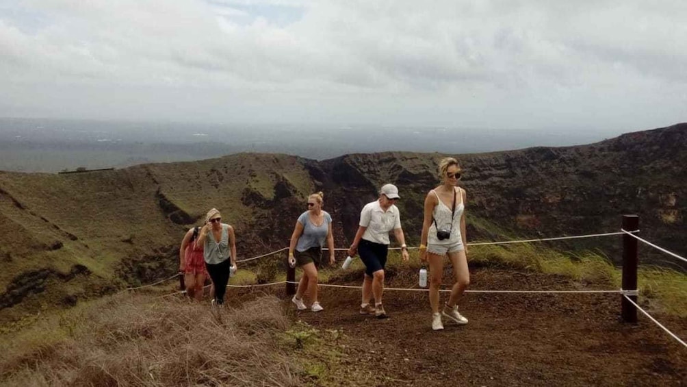 Picture 4 for Activity Full-Day Tour: Masaya Volcano, Art Market and White Villages