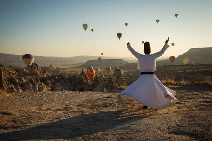 Capadocia: Ceremonia de los Derviches Remolinos y Traslado Opcional