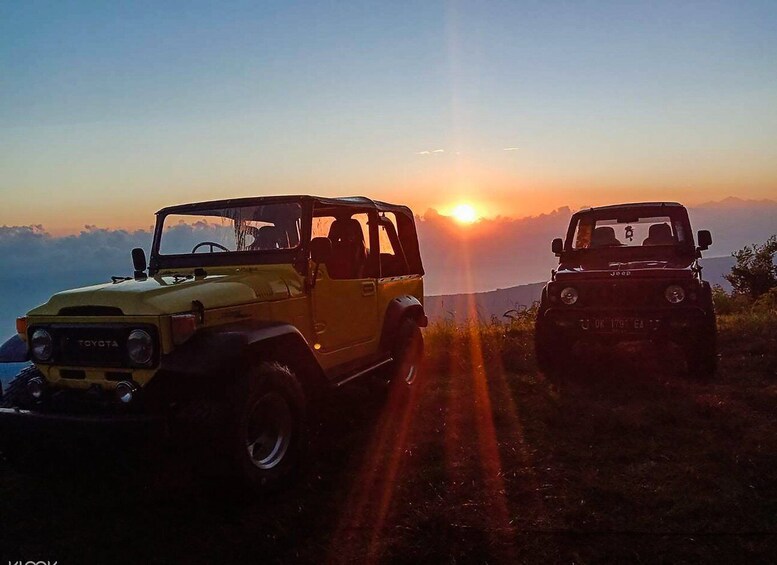 Mount Batur: Sunrise Jeep Tour & Natural Hot Spring