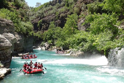 ทัวร์ล่องแก่งและแคนยอน Koprulu Canyon เต็มวัน